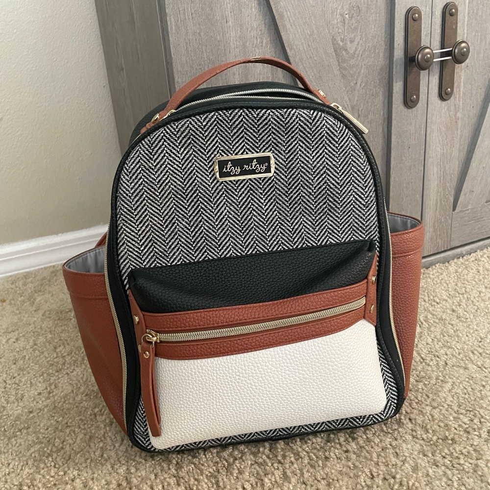 Itzy Ritzy Mini Diaper Bag Coffee And Cream